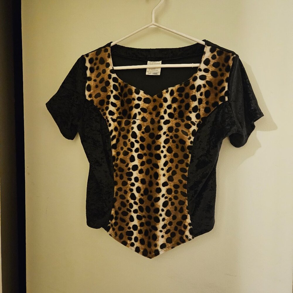 Very Sexy Stylish V bottom faux fur type shirt